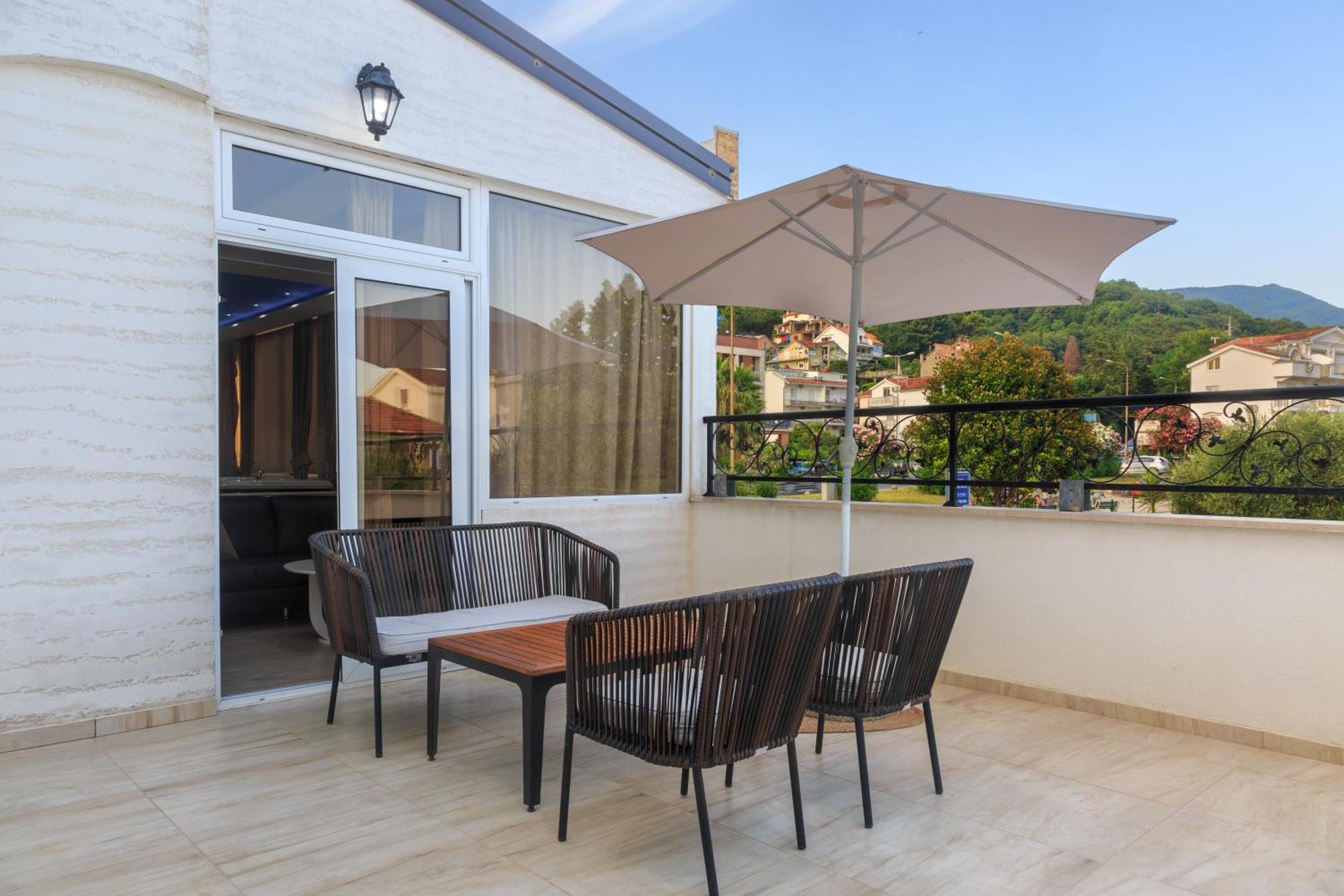 Hotel Maksim Herceg Novi Exterior foto